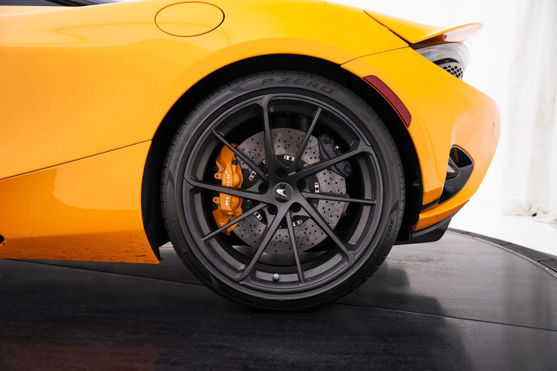 mph033_131665479_Used_2025_Mc_Laren_750_S_1793321788_ca0620a396