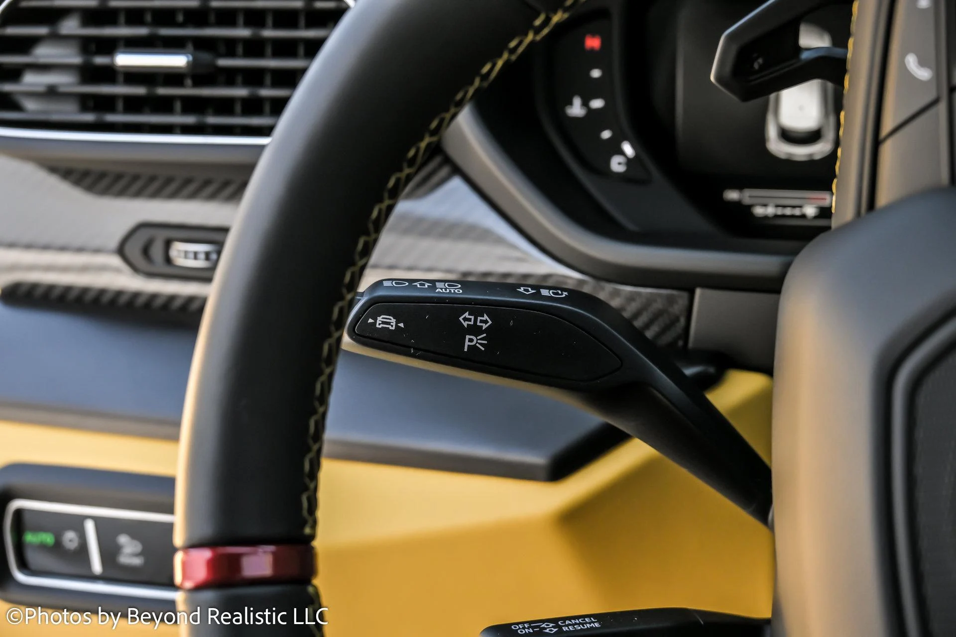 mph033_1319330709_Used_2024_Lamborghini_Urus_S_1769420570_e2feb1af62