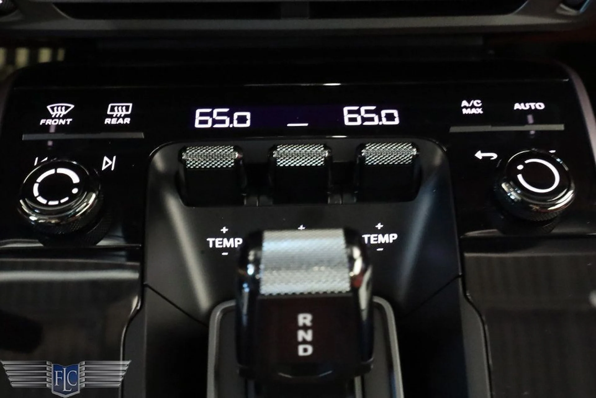 mph033_1324915753_used_2024_porsche_911_turboscabriolet_9689_22937048_34_1024_20631f53e8