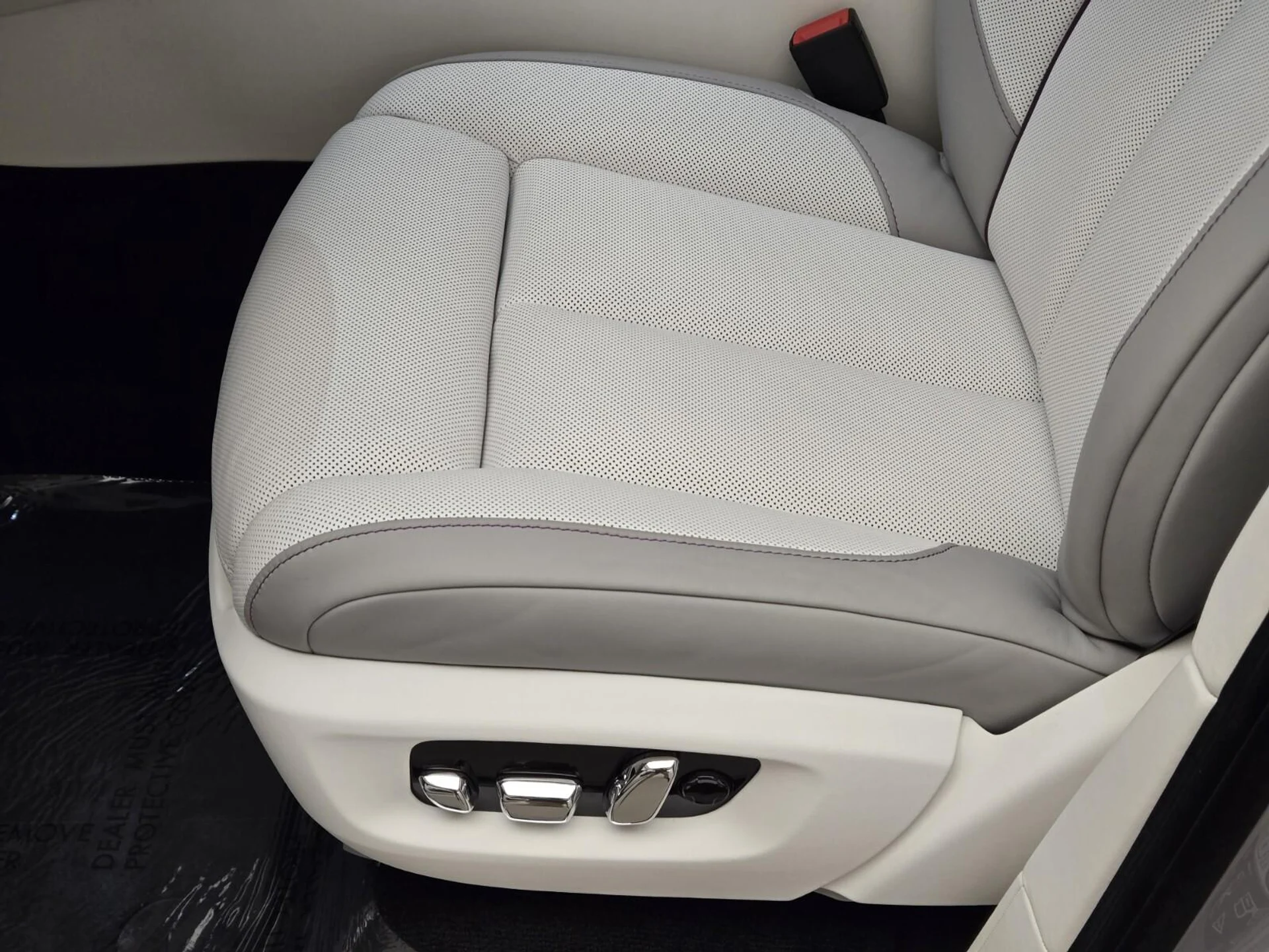 mph033_1334321019_New_2026_Rolls_Royce_Cullinan_1760421189_787fdd48fe