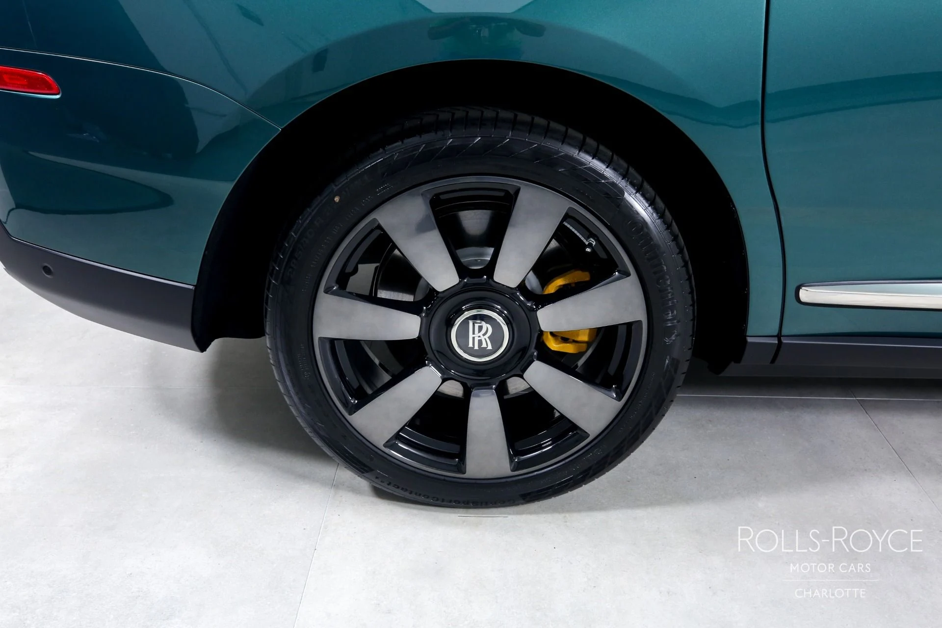 mph033_1338711313_Used_2023_Rolls_Royce_Cullinan_1688236802_2dfbca4f0a