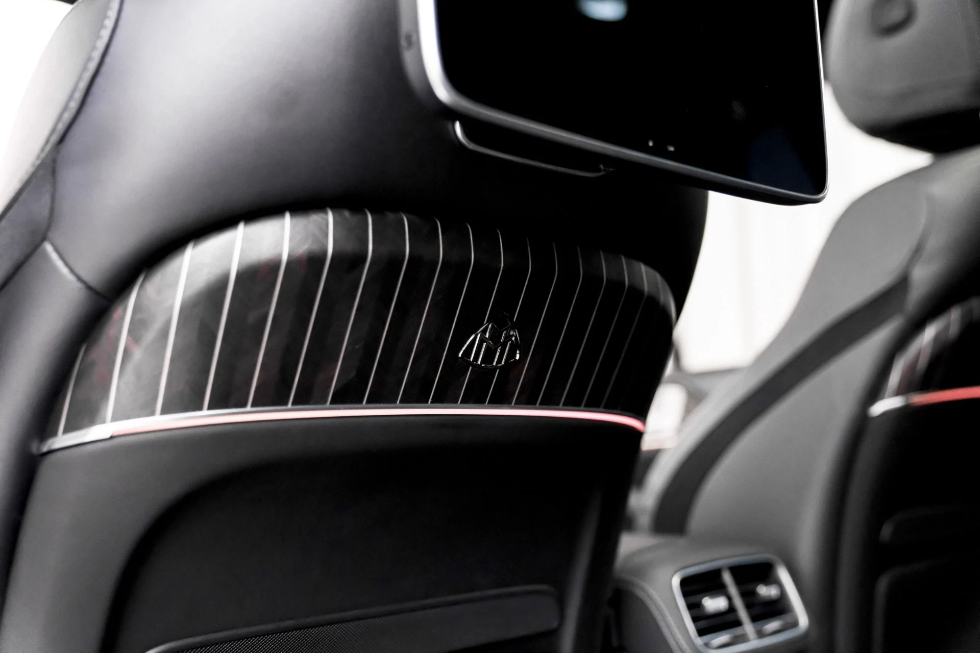 mph033_1355008337_Used_2025_Mercedes_Benz_Mercedes_Maybach_GLS_600_4_MATIC_1762198640_065b8b0812