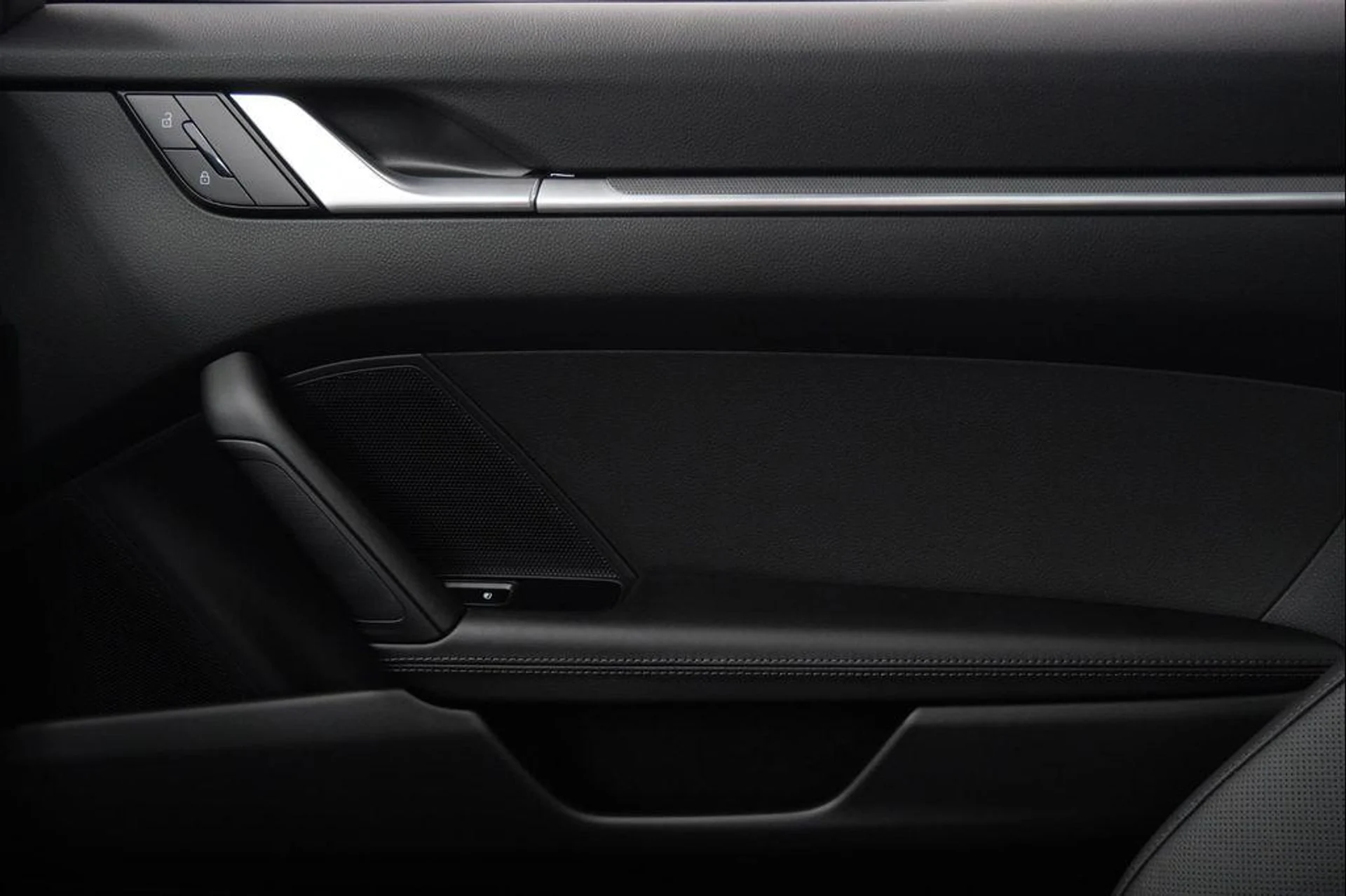 mph033_1361759154_N_Bya8_WK_Luqembjh5k_E20_Ldi_Spc4_51193847be