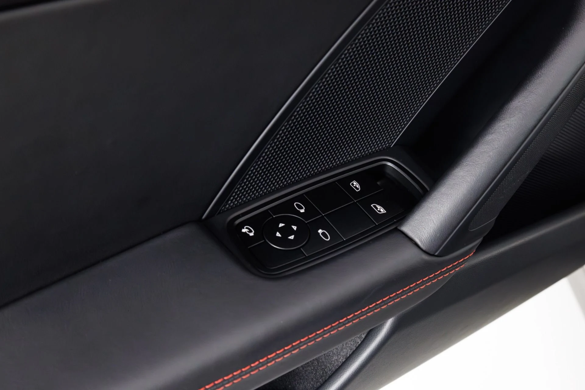 mph033_1368902524_Used_2024_Porsche_911_Carrera_4_S_1773868762_4ee2ede449