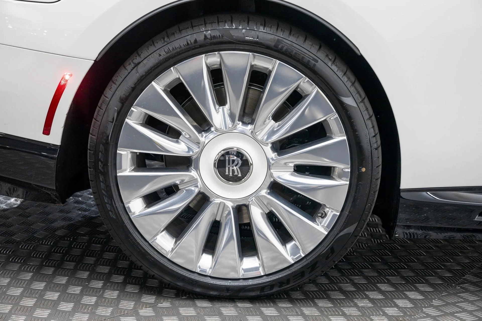 mph033_1369876212_34_23ef9ff867