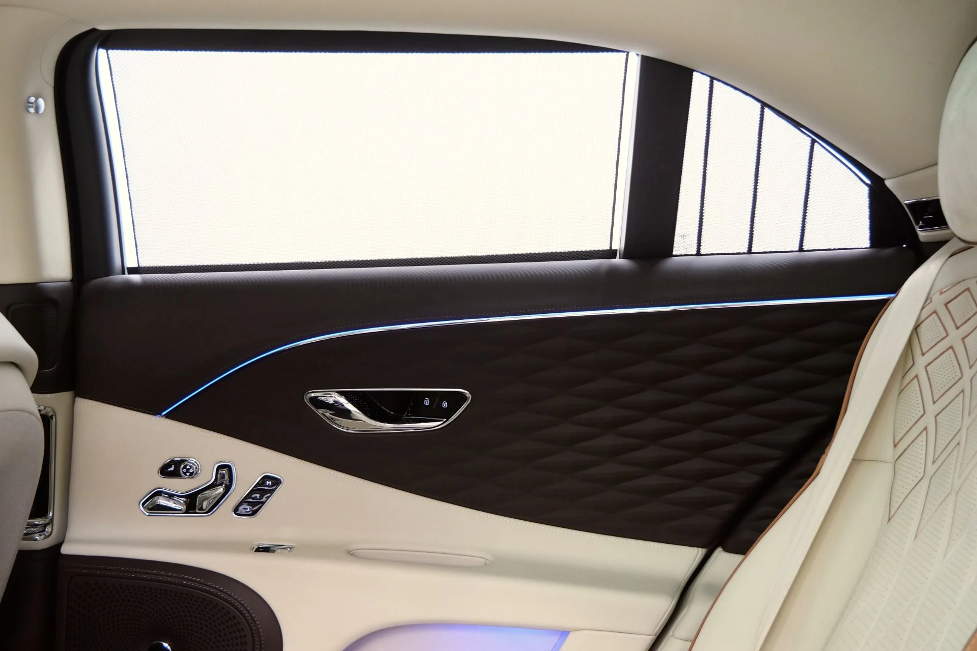 mph033_1378150549_Used_2022_Bentley_Flying_Spur_Hybrid_Odyssean_Edition_266_K_MSRP_Sustainable_Interior_Trim_1770409393_50549a6966