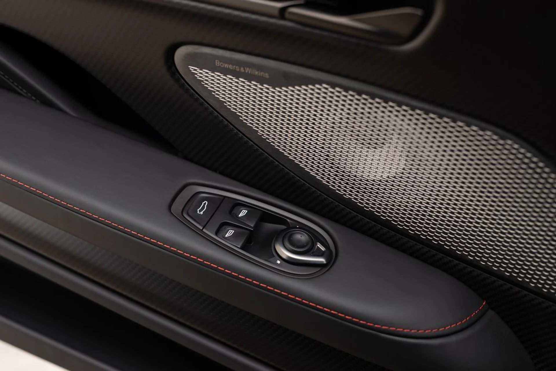 mph033_1379874453_c0a8aa4d016150965a2b39a38d5ff478x_c3d5573316