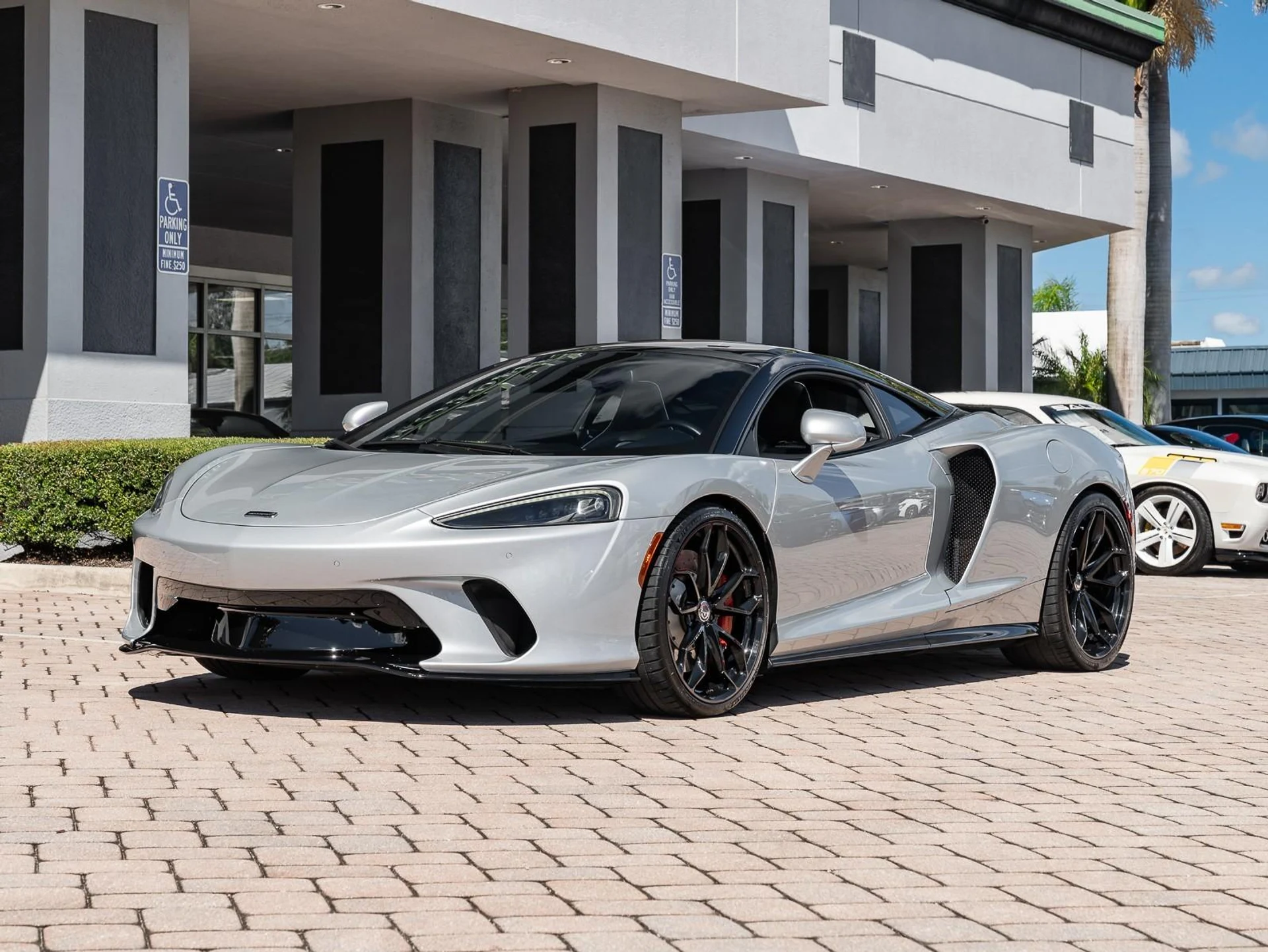 mph033_1380044833_Used_2021_Mc_Laren_GT_1761253621_901b211562