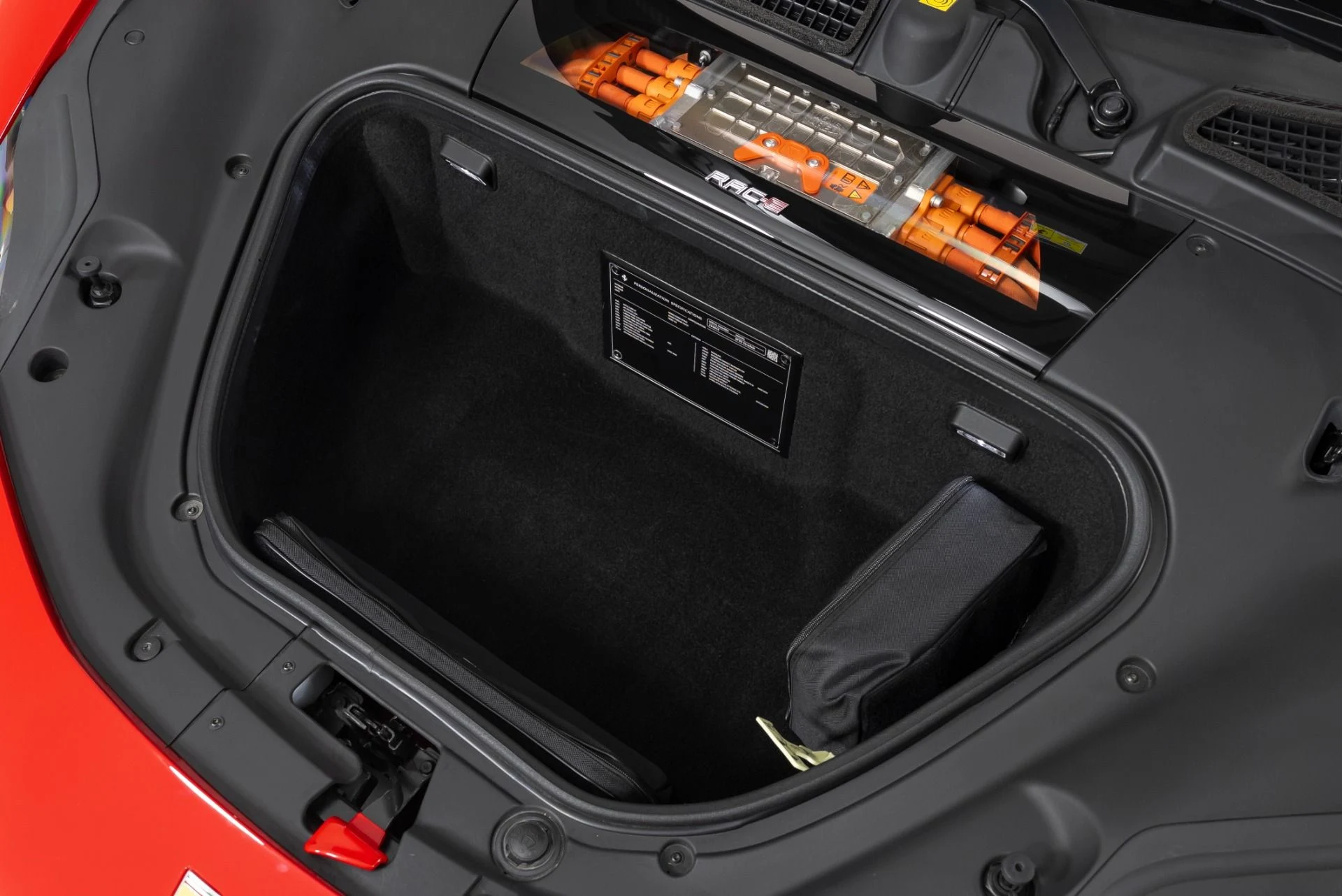 mph033_1381040698_Used_2023_Ferrari_SF_90_Stradale_1755717820_aa23576252