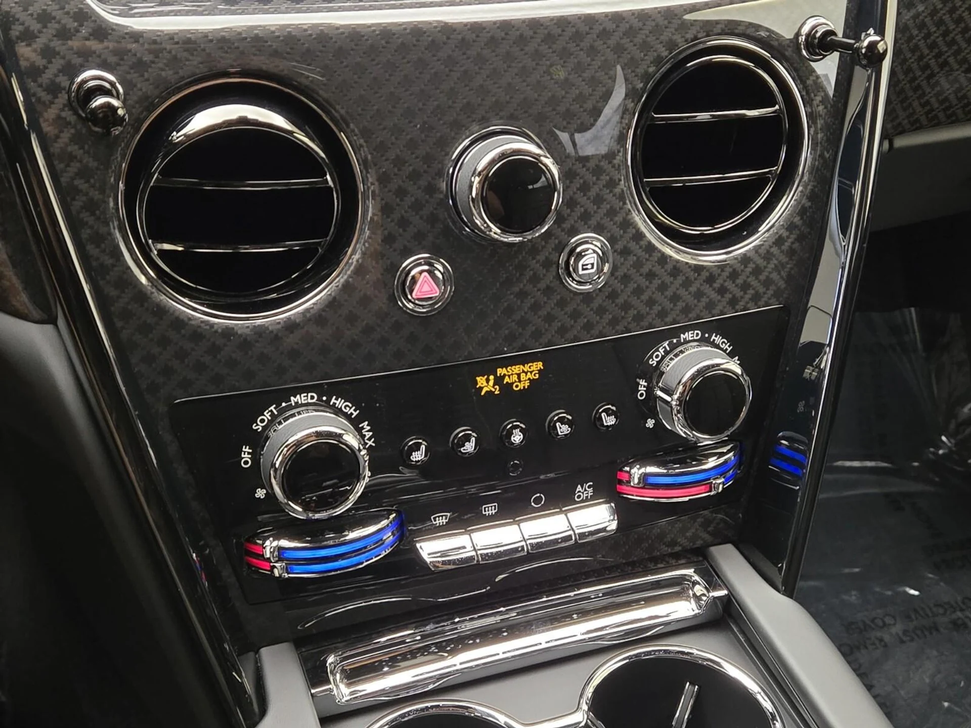 mph033_1387292226_New_2026_Rolls_Royce_Cullinan_Black_Badge_1776921925_660bea85d4