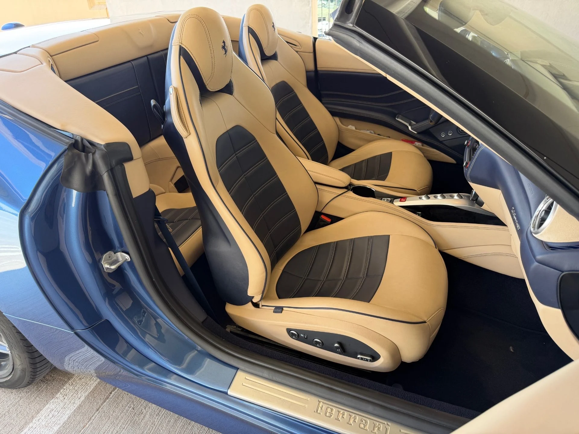 mph033_1407263806_Used_2015_Ferrari_California_T_1787790915_ad6beb3349