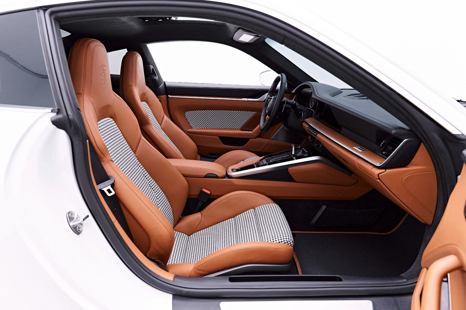 mph033_1414054900_Used_2024_Porsche_911_Turbo_S_1777505257_0132b2a8d8