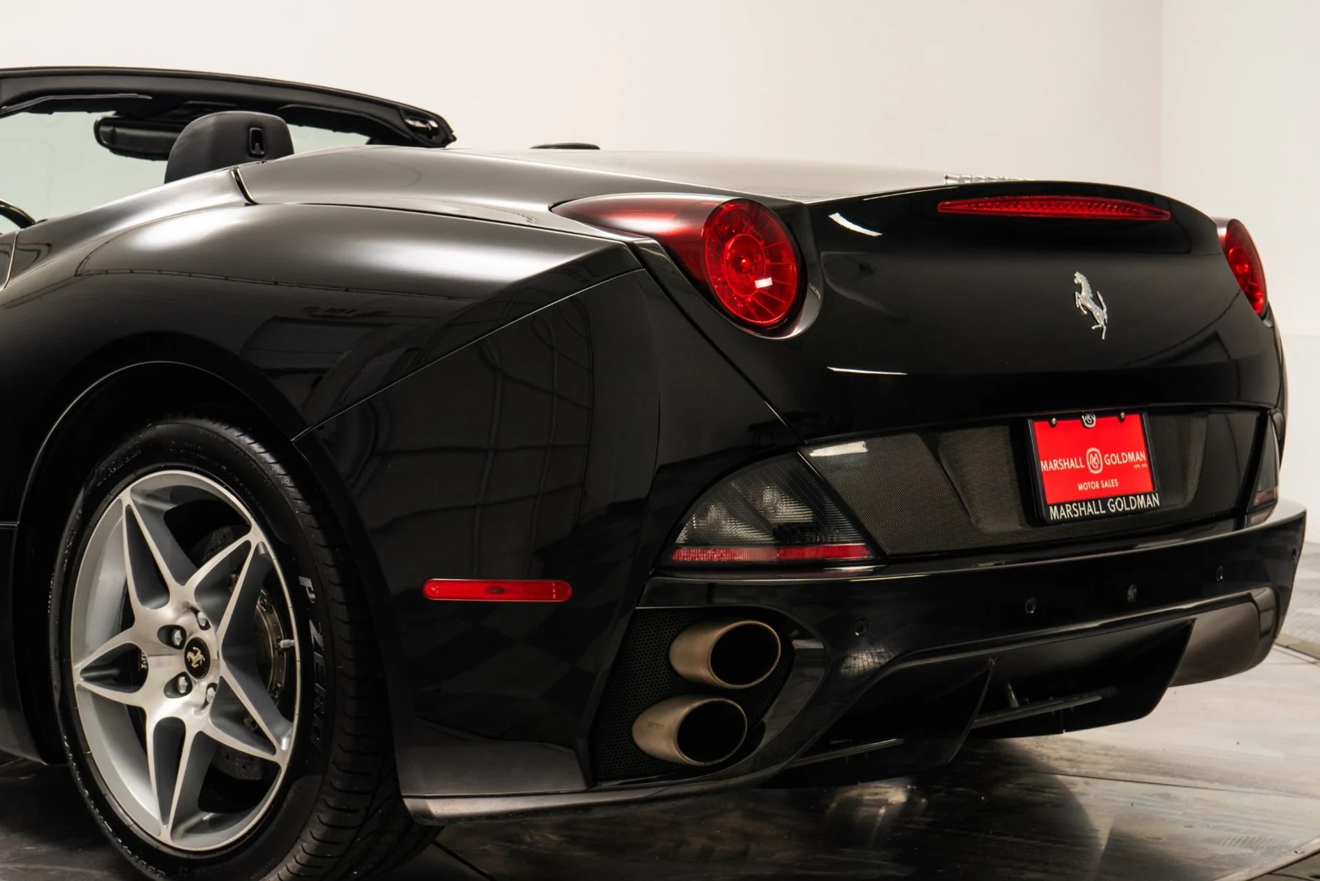 mph033_1429668096_Used_2011_Ferrari_California_1760563898_c4abed2652