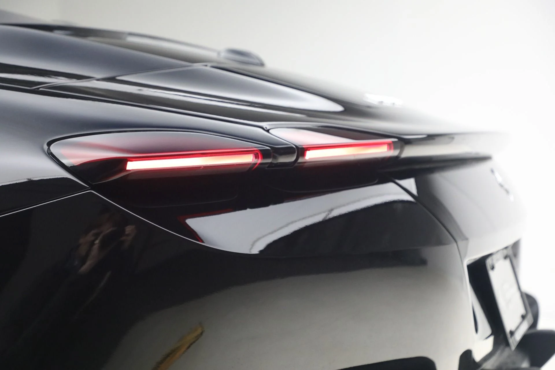 mph033_1432424351_Used_2025_Ferrari_Roma_Spider_1772825700_07472b8a39