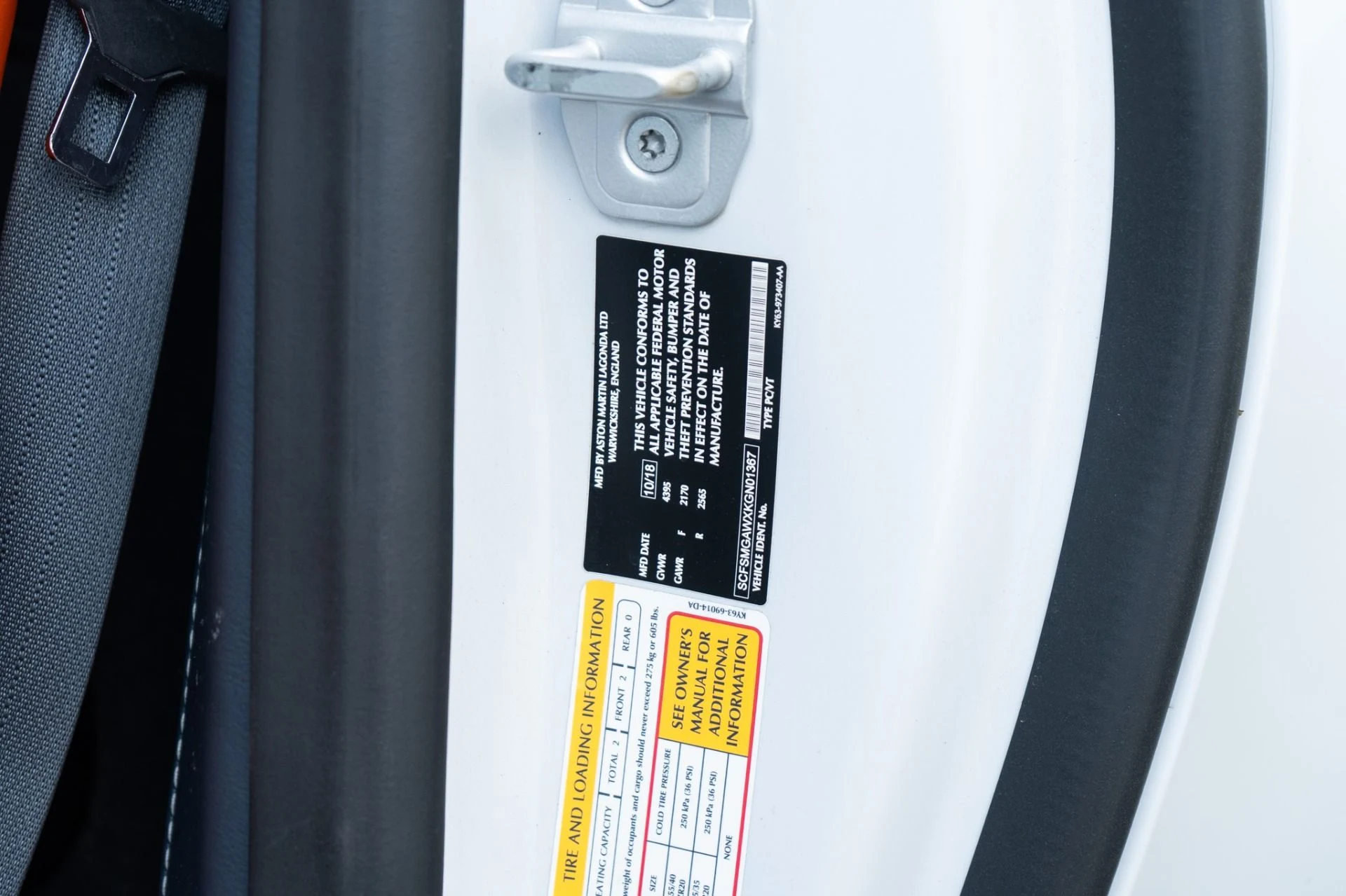 mph033_1447150808_Used_2019_Aston_Martin_Vantage_1777043829_aee2de254b