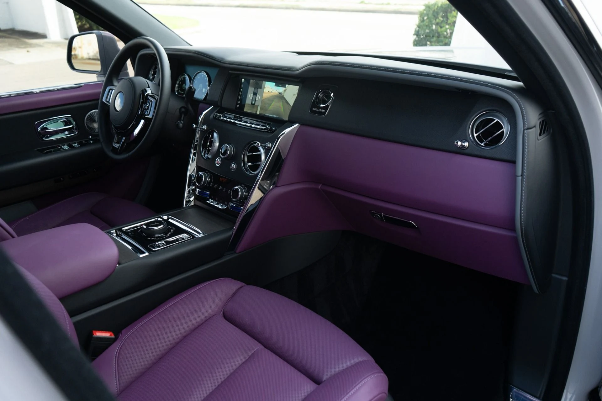 mph033_1454608532_Used_2024_Rolls_Royce_Cullinan_1772750182_196f24ad23