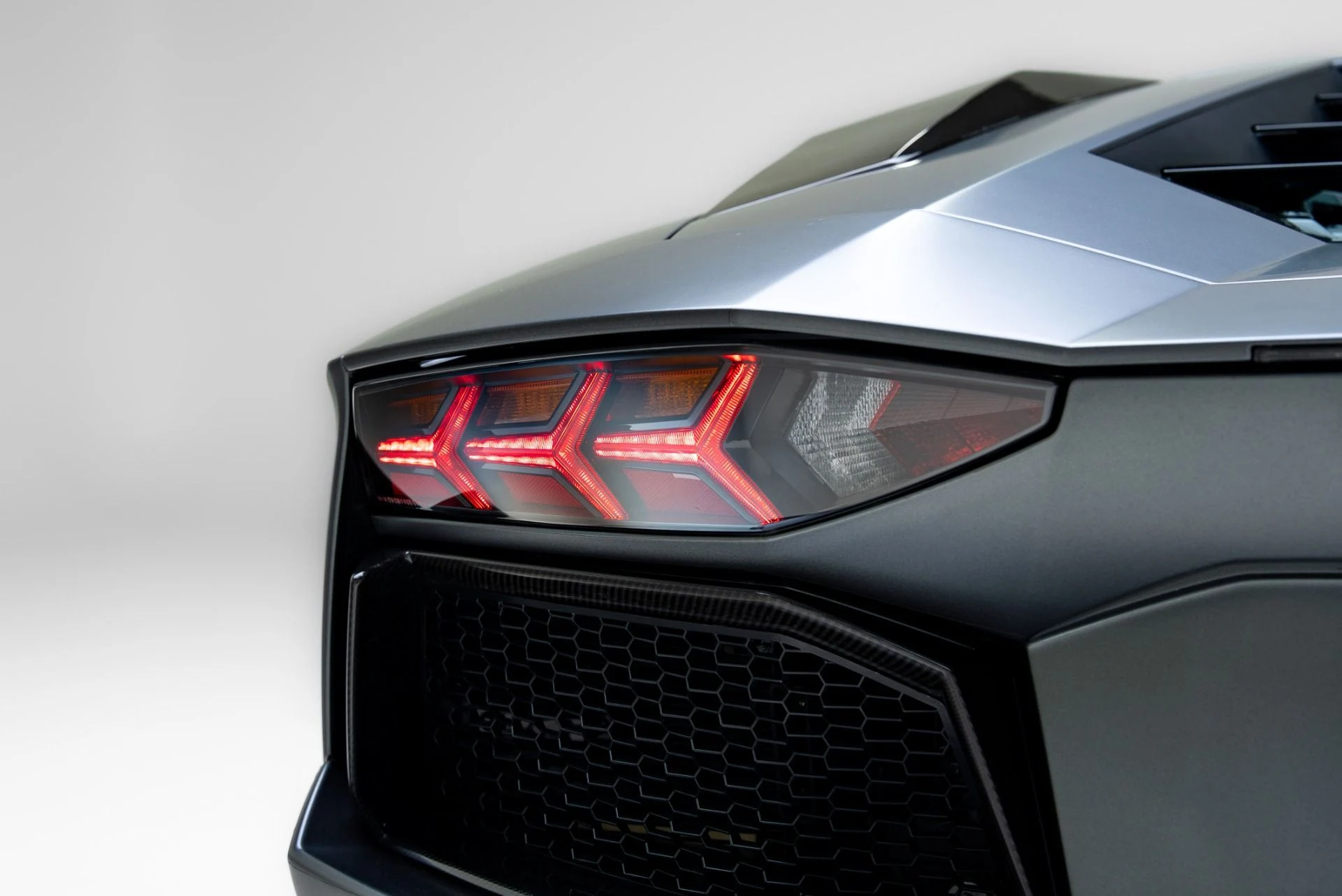 mph033_1459643093_Used_2015_Lamborghini_Aventador_LP_700_4_1778261786_74f3544acd