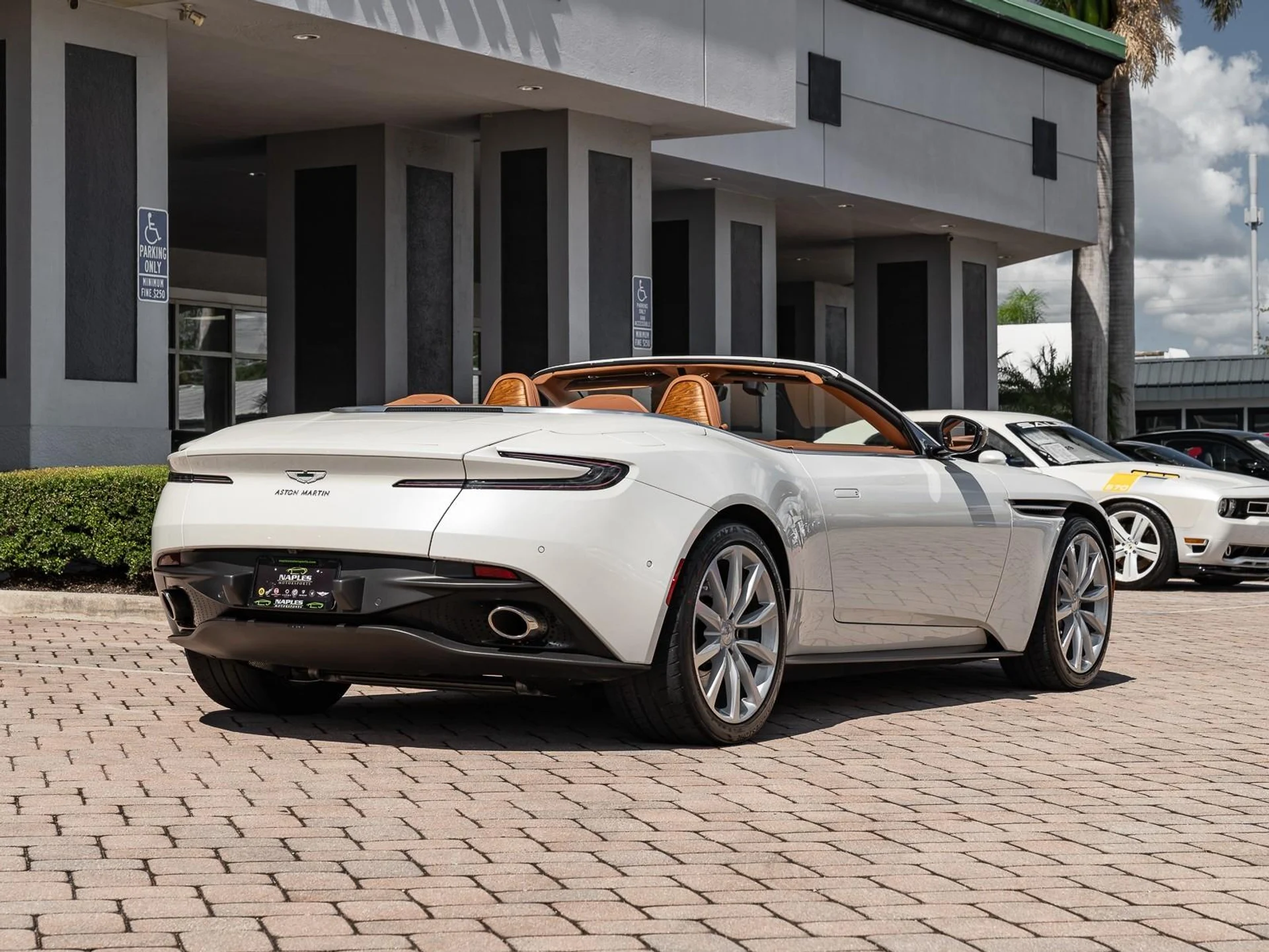 mph033_1477524081_Used_2019_Aston_Martin_DB_11_1760731550_315ff4512f