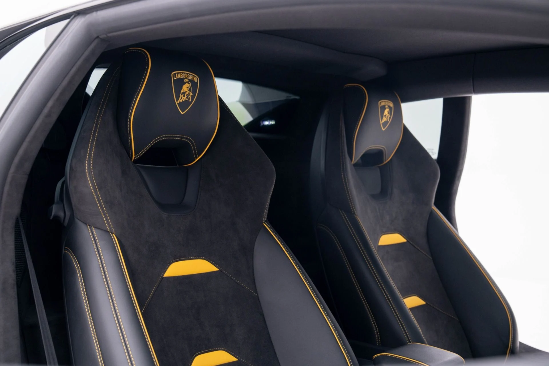 mph033_1482671361_Used_2023_Lamborghini_Huracan_Tecnica_1781823002_45d61836b4