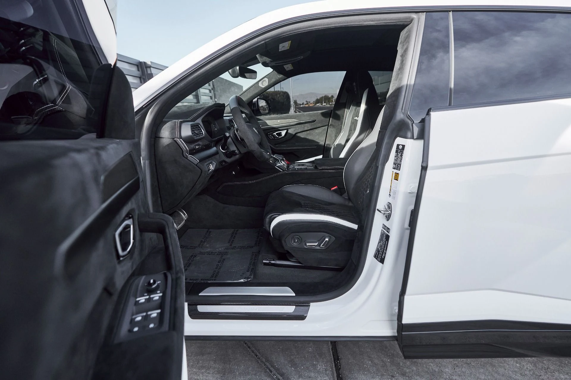 mph033_151166251_Used_2024_Lamborghini_Urus_Performante_1764730712_1b416902e4