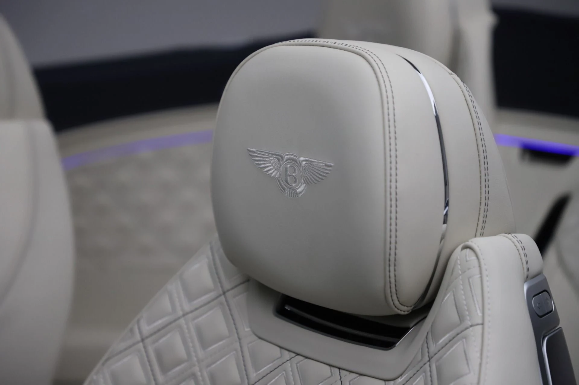 mph033_1513885450_Used_2020_Bentley_Continental_GTC_W12_First_Edition_1764172257_2637382a21