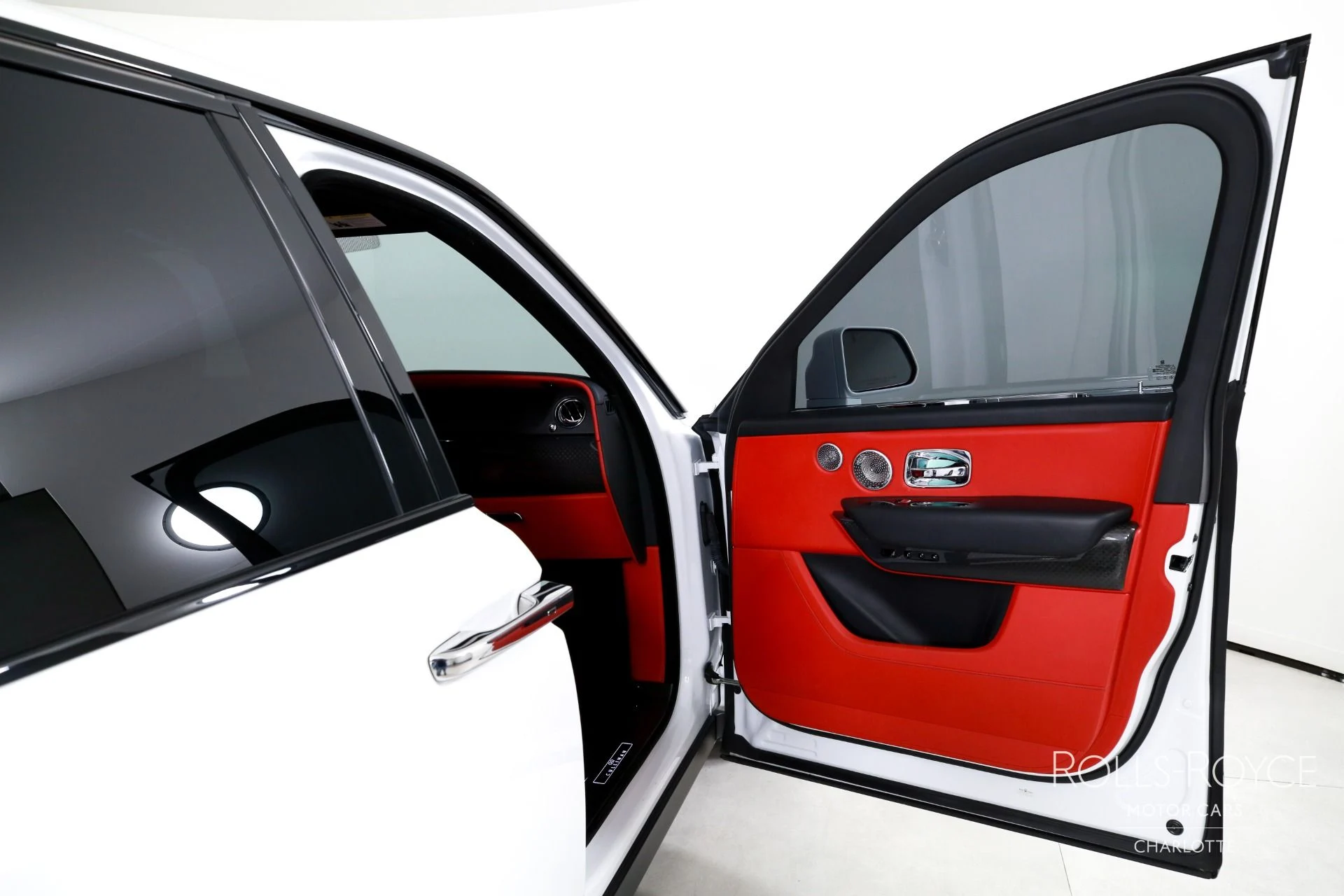 mph033_1524191640_Used_2021_Rolls_Royce_Cullinan_Black_Badge_1767727722_b08887067d