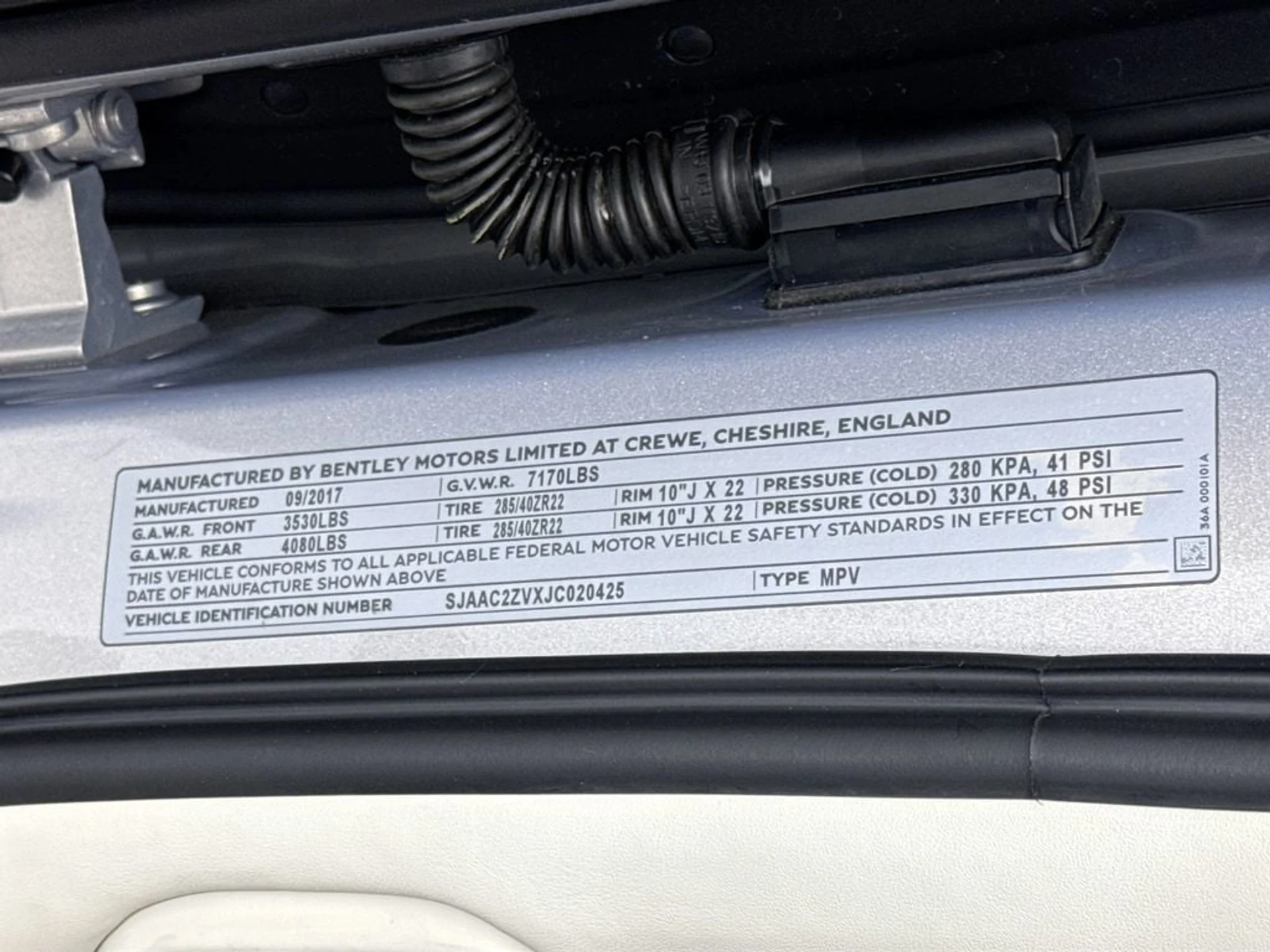 mph033_1533649250_used_2018_bentley_bentayga_8119_23013239_34_1024_75598de46a