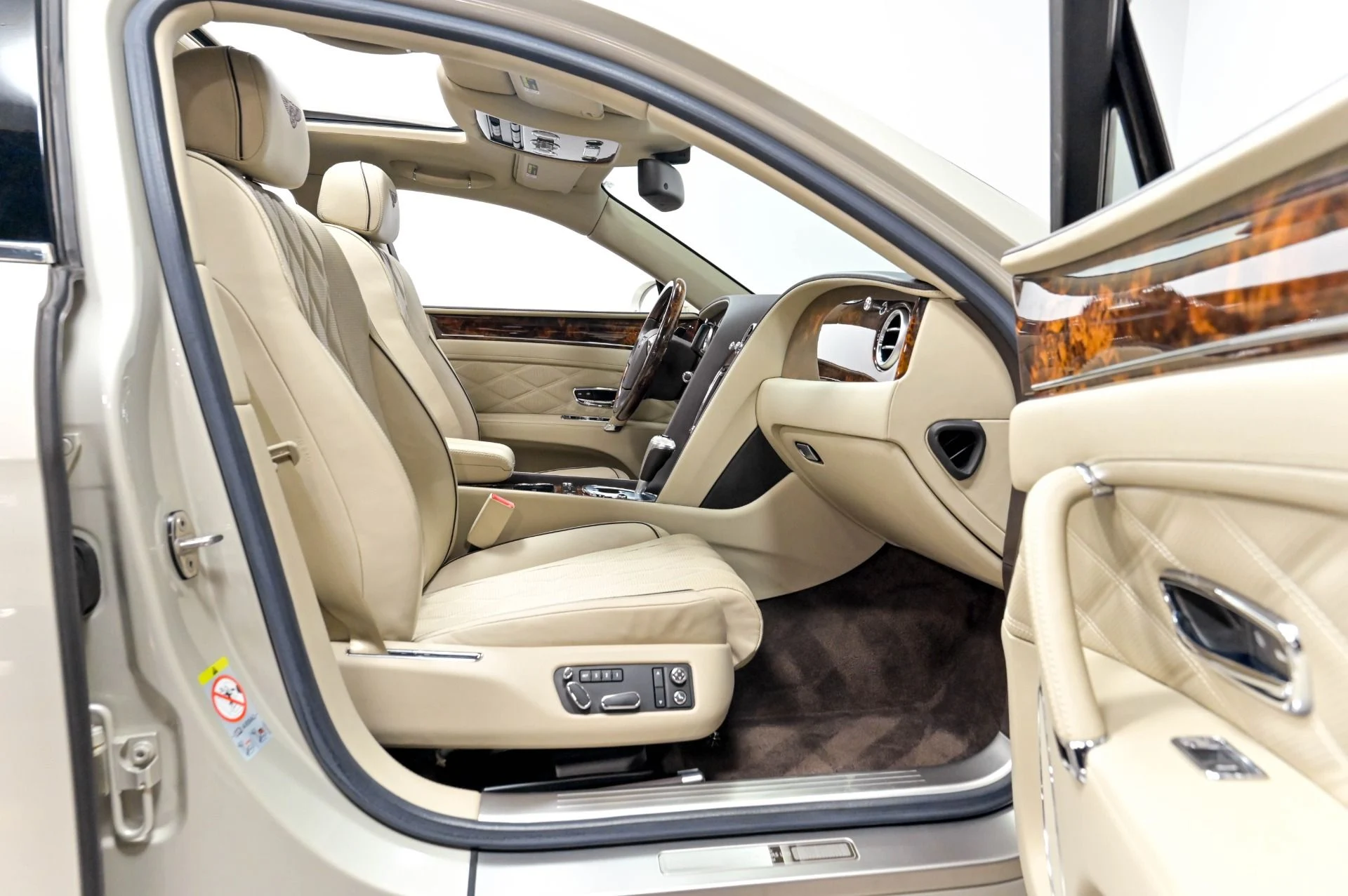 mph033_1539791248_Used_2015_Bentley_Flying_Spur_W12_1784214578_810d22b466