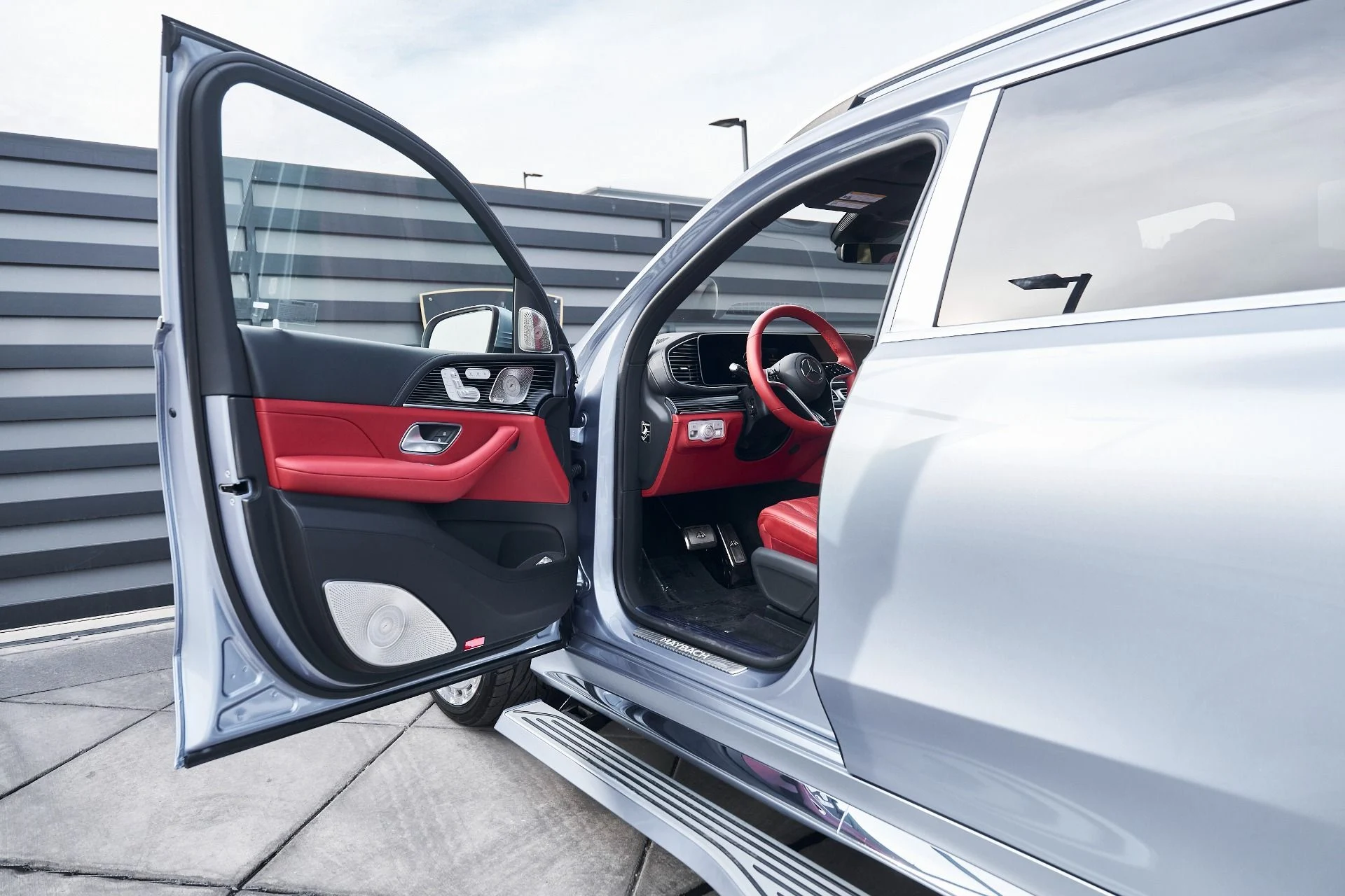 mph033_1541381960_Used_2026_Mercedes_Benz_GLS_Maybach_GLS_600_1769136326_b51c6bc128