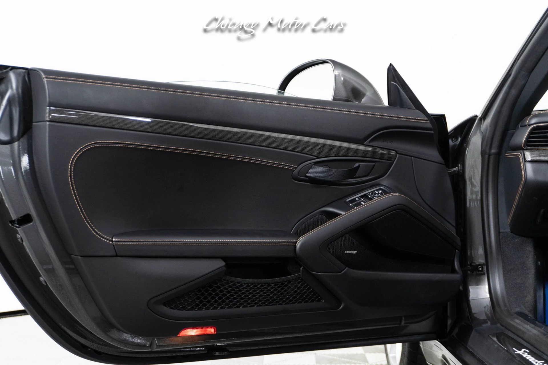 mph033_154751735_13457_p34_l_6338454196