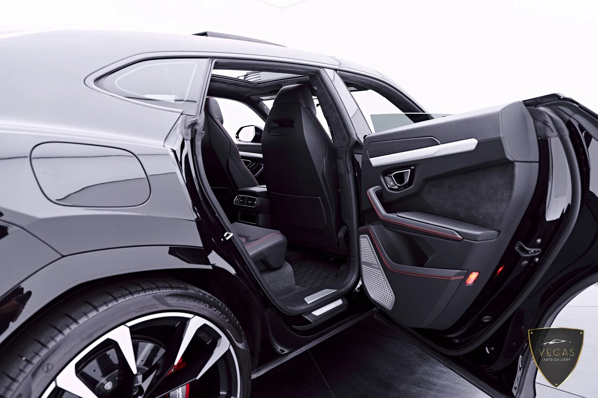 mph033_1549016982_Used_2022_Lamborghini_Urus_1782338945_e443ca4aa1