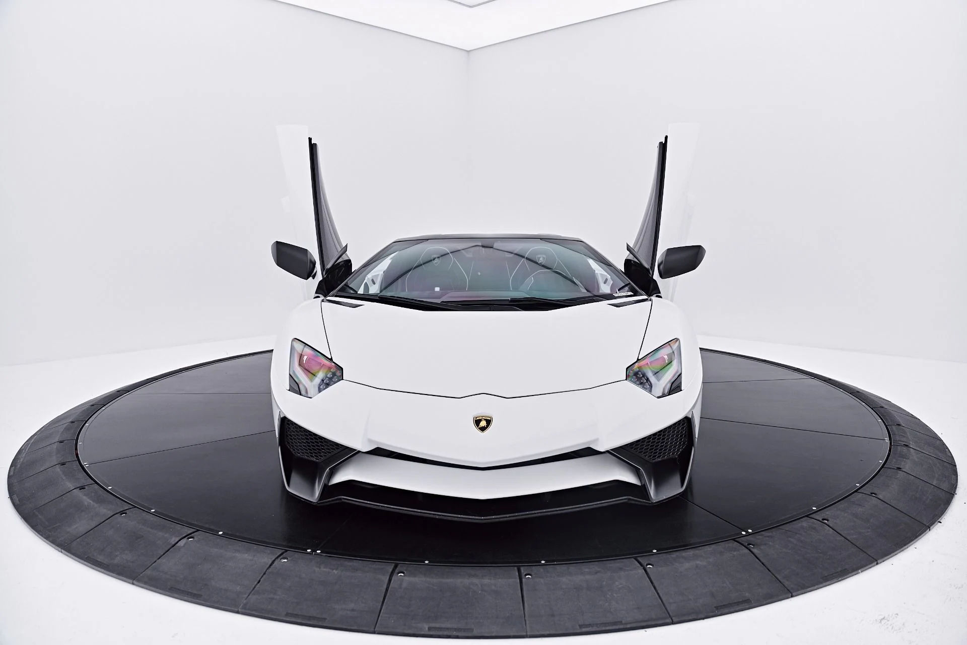 mph033_1554203494_Used_2016_Lamborghini_Aventador_LP_750_4_Super_Veloce_1785199428_22b68000ef