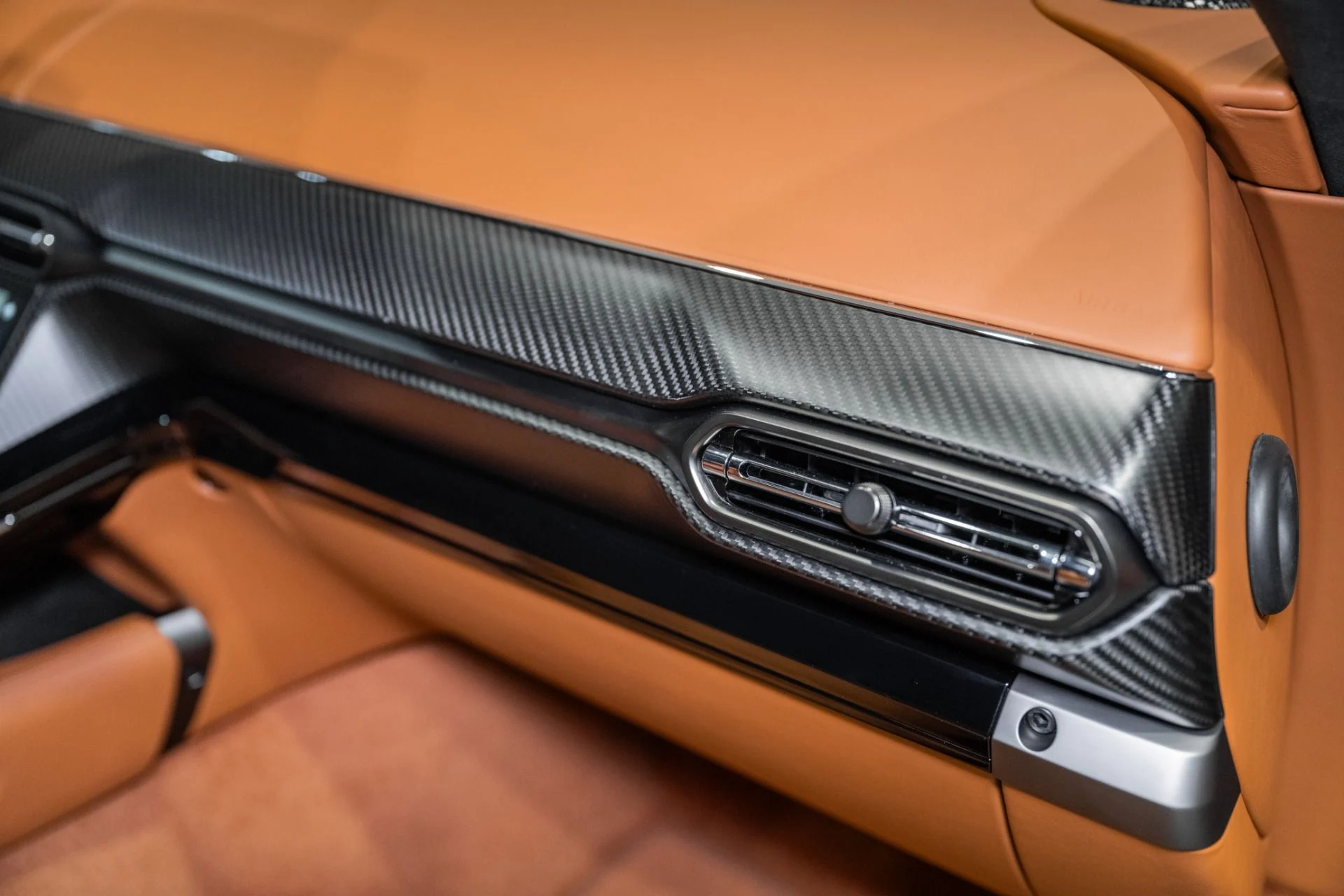 mph033_1558171020_New_2026_Aston_Martin_Vantage_S_Coupe_1767379959_82e40e0784