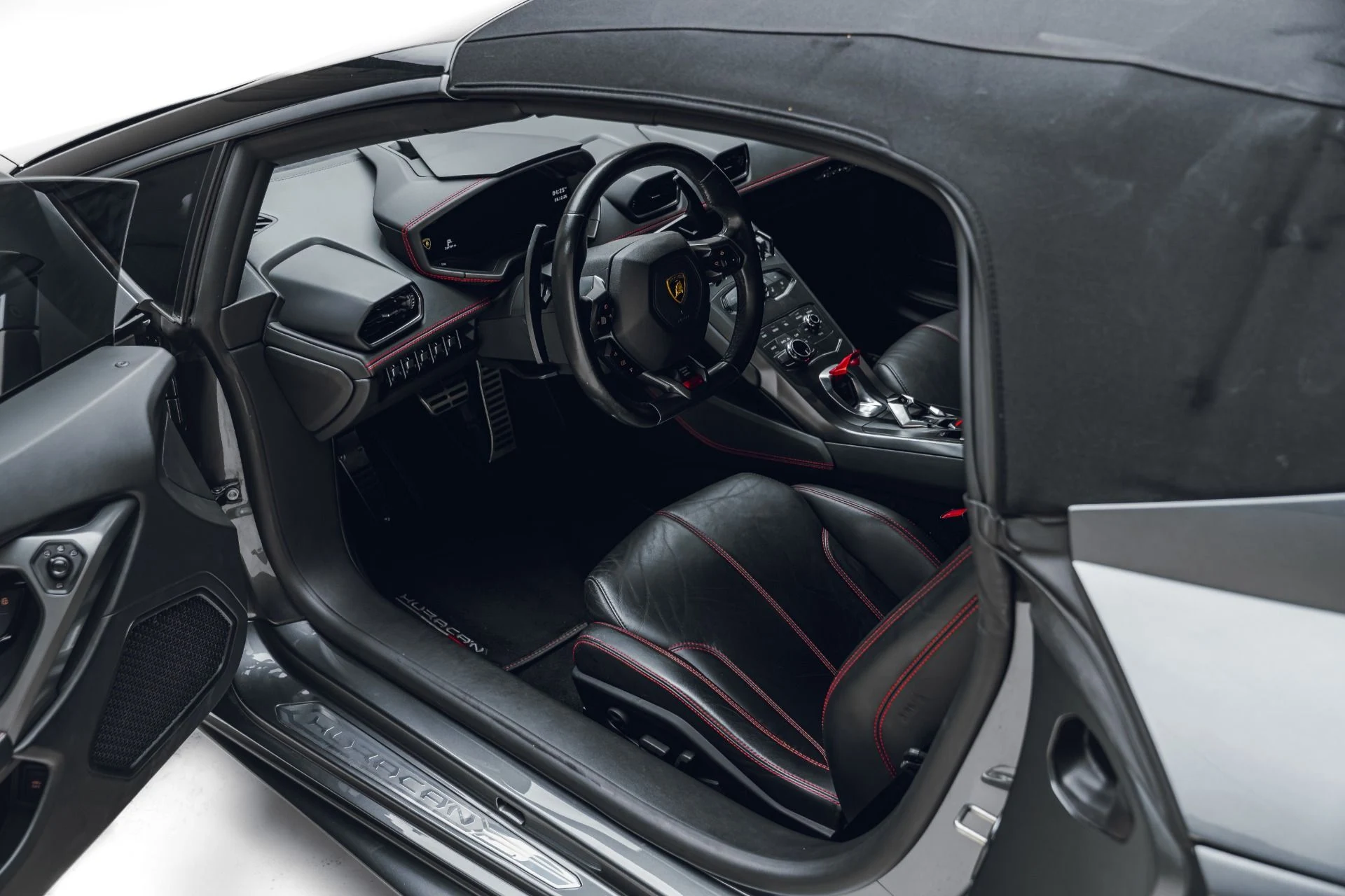 mph033_1564440061_Used_2017_Lamborghini_Huracan_LP_580_2_Spyder_1781555632_6e54a4d954