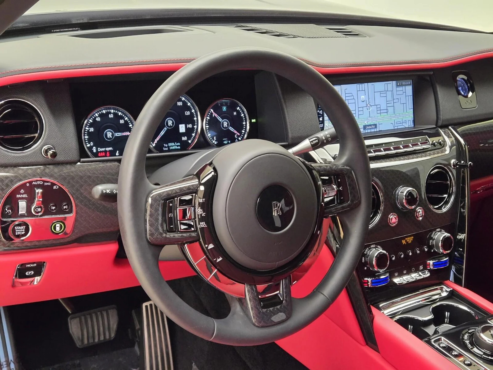 mph033_1566653638_Used_2022_Rolls_Royce_Black_Badge_Cullinan_1773381776_5fe4f7f7a0