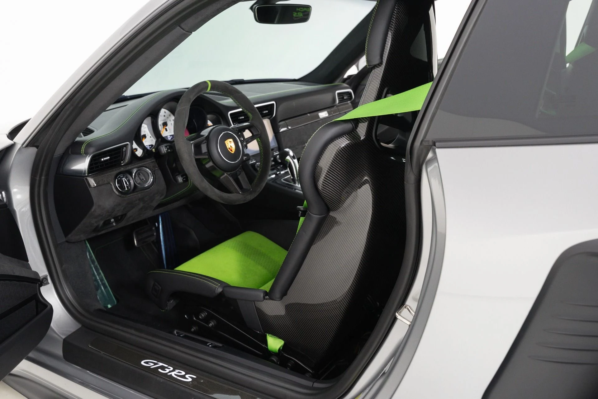 mph033_1572125883_Used_2019_Porsche_911_GT_3_RS_1786043998_d58211fd7e