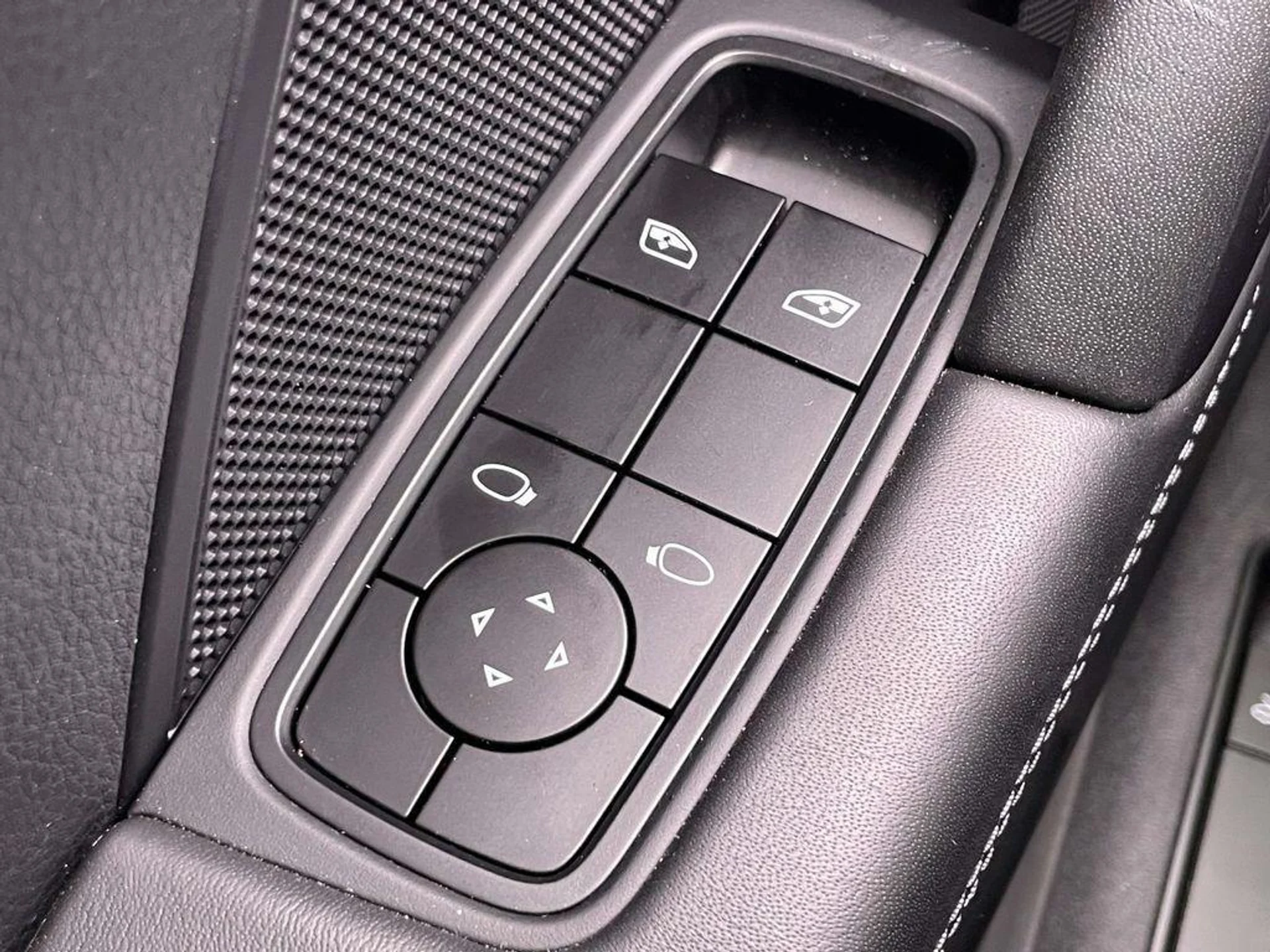 mph033_157931745_P4_Bx_ZT_Qh2_QN_8_Sz6v_Faw5j_Dvdg_Uo_477d009fa3