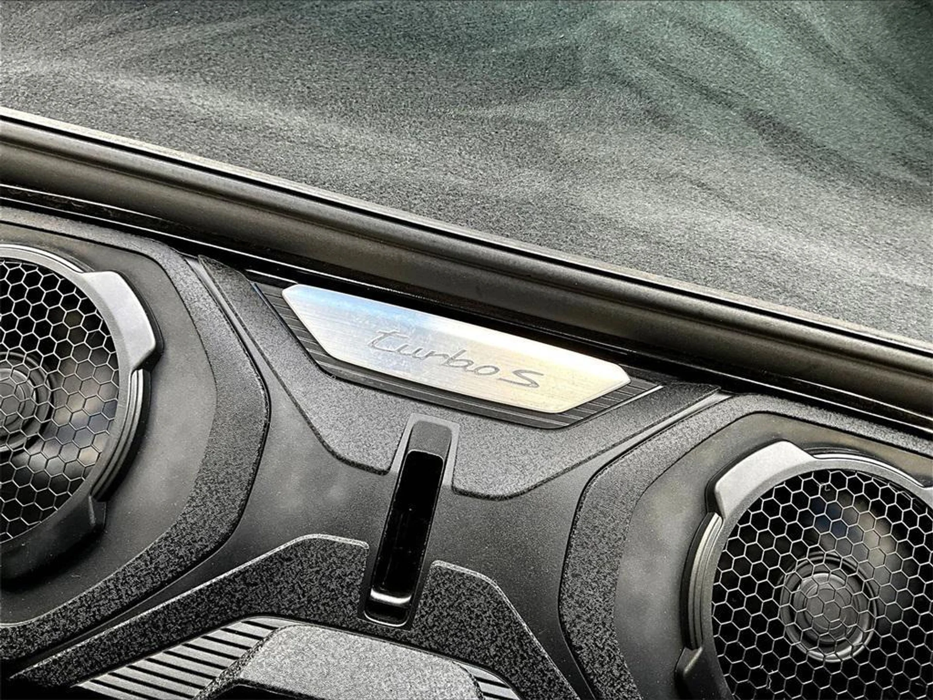 mph033_157992569_4b_XE_3s7_YP_q_J0_Cf_VCMR_Bb6l_RBTU_d1355c76d9