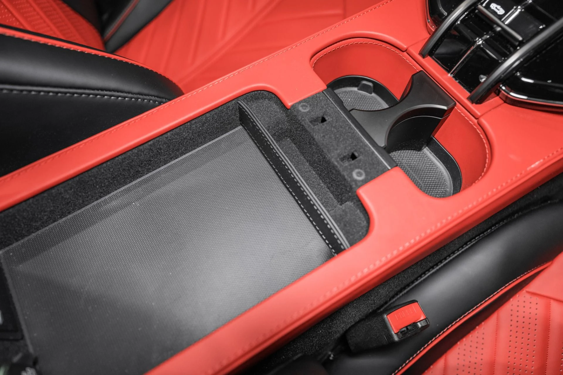 mph033_1581304818_New_2026_Aston_Martin_Vantage_S_Roadster_1786373251_df99197f5f