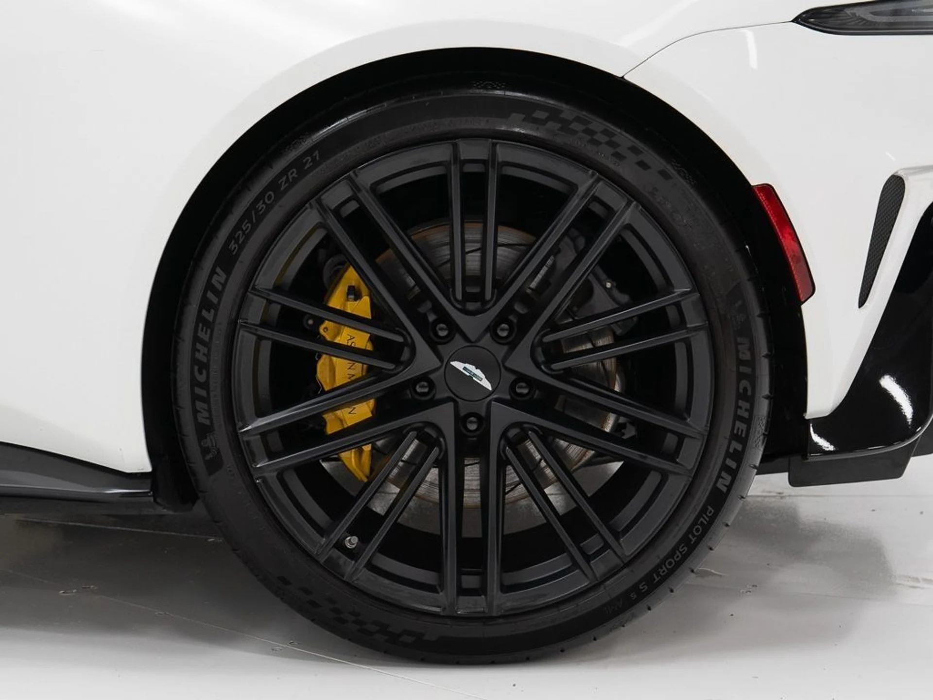 mph033_161025696_bf095f0c3b6038c15e65dccdc53032b5_3b7f234620