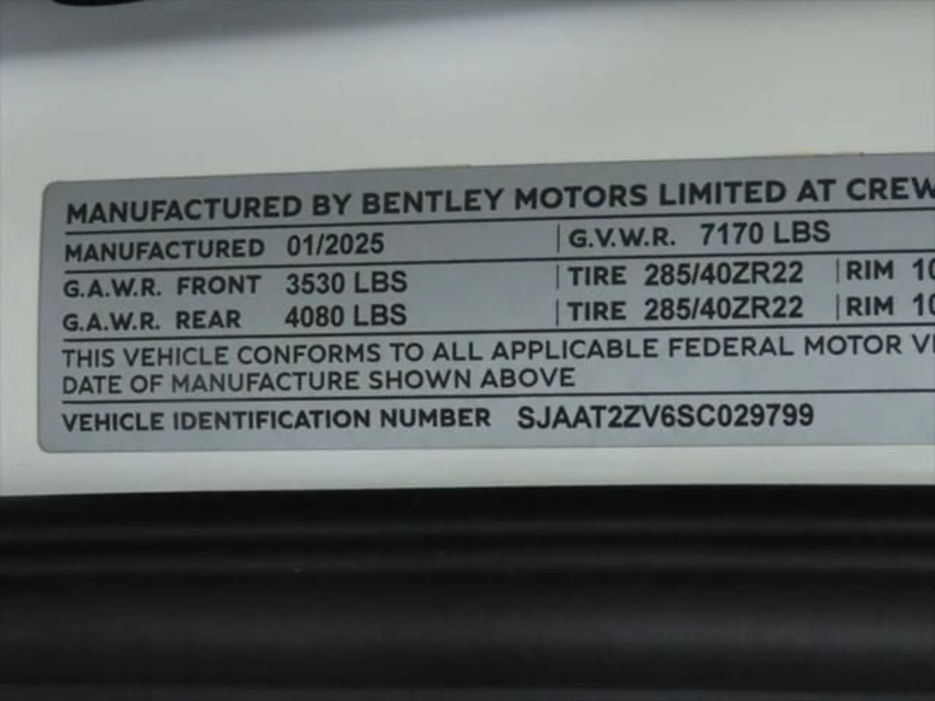 mph033_1624255727_used_2025_bentley_bentayga_azureawd_8119_22981255_34_640_0d53d196bd