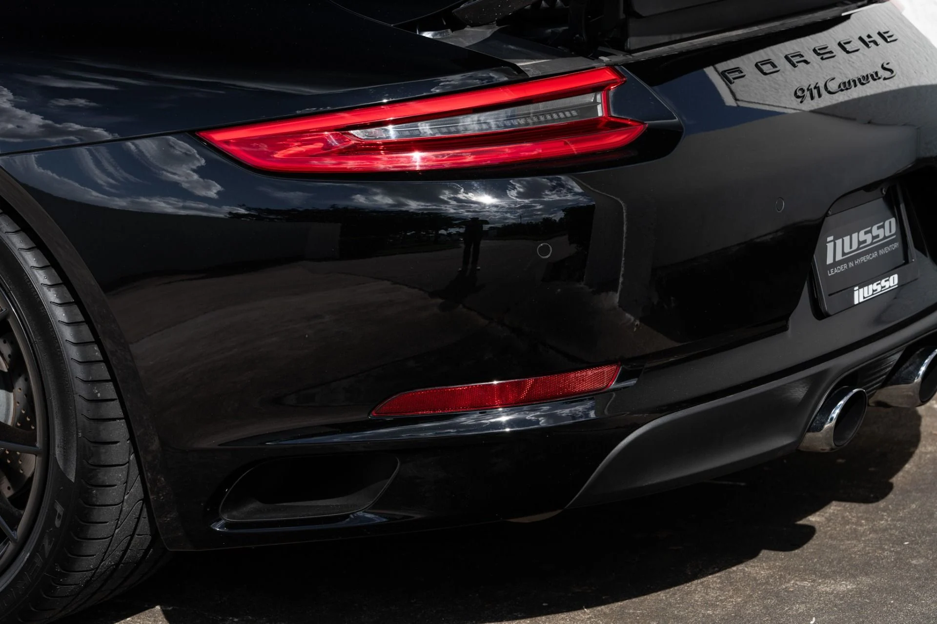 mph033_1624833953_Used_2017_Porsche_911_Carrera_S_1759960379_08b90bd46e