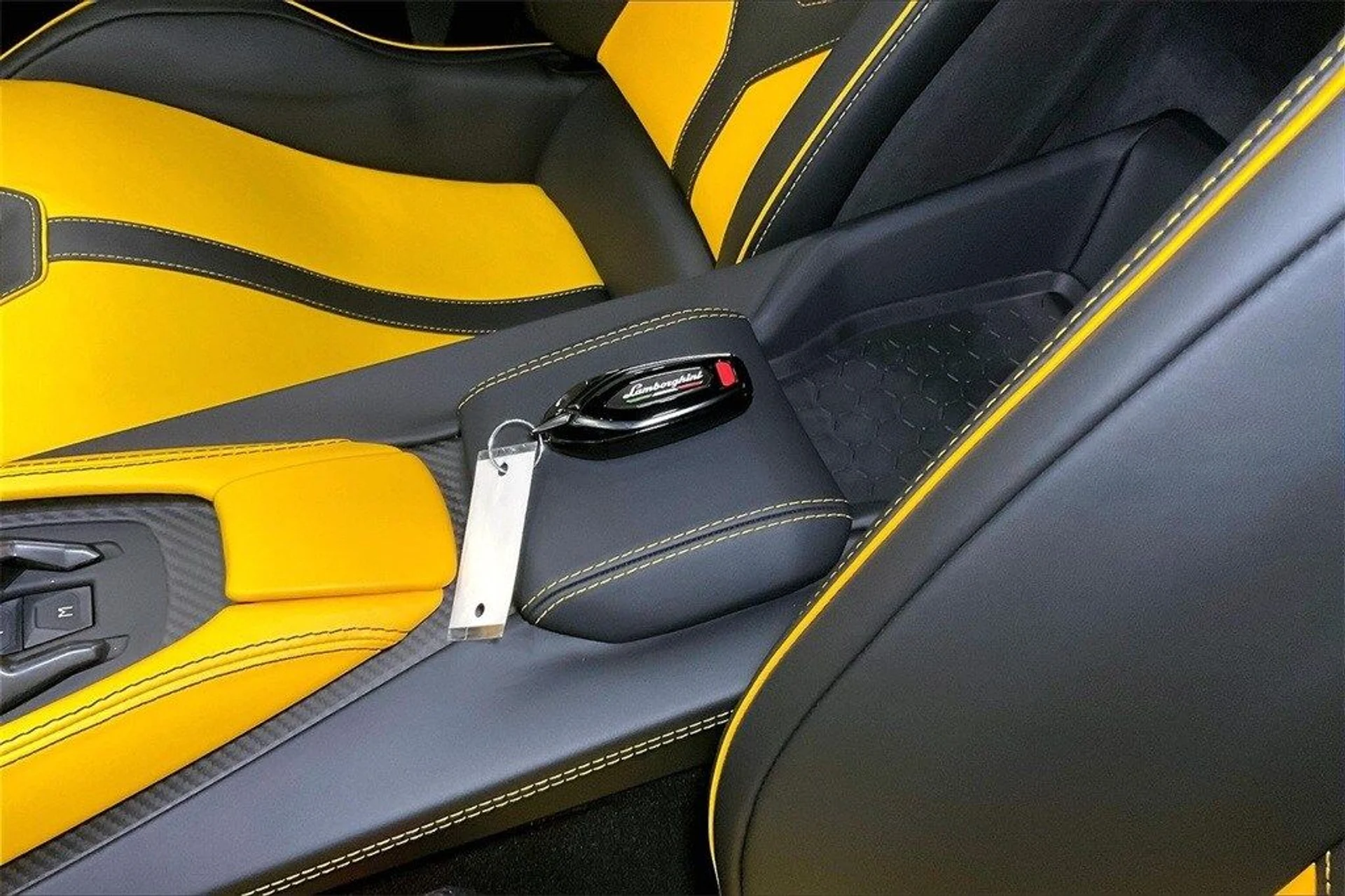 mph033_164432769_06d54642596562ab0ea4975a37d44d50x_82d5ce4c6a