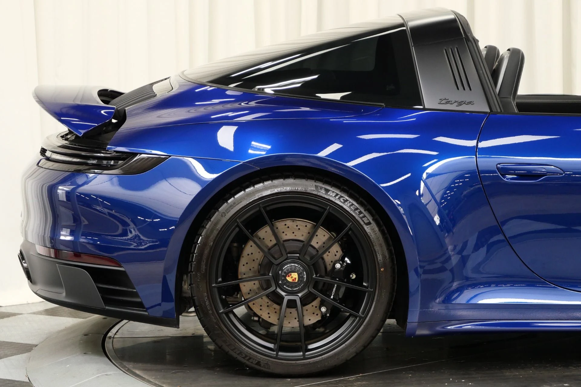 mph033_16529120_Used_2023_Porsche_911_Targa_4_GTS_1761682285_2efdbedb59