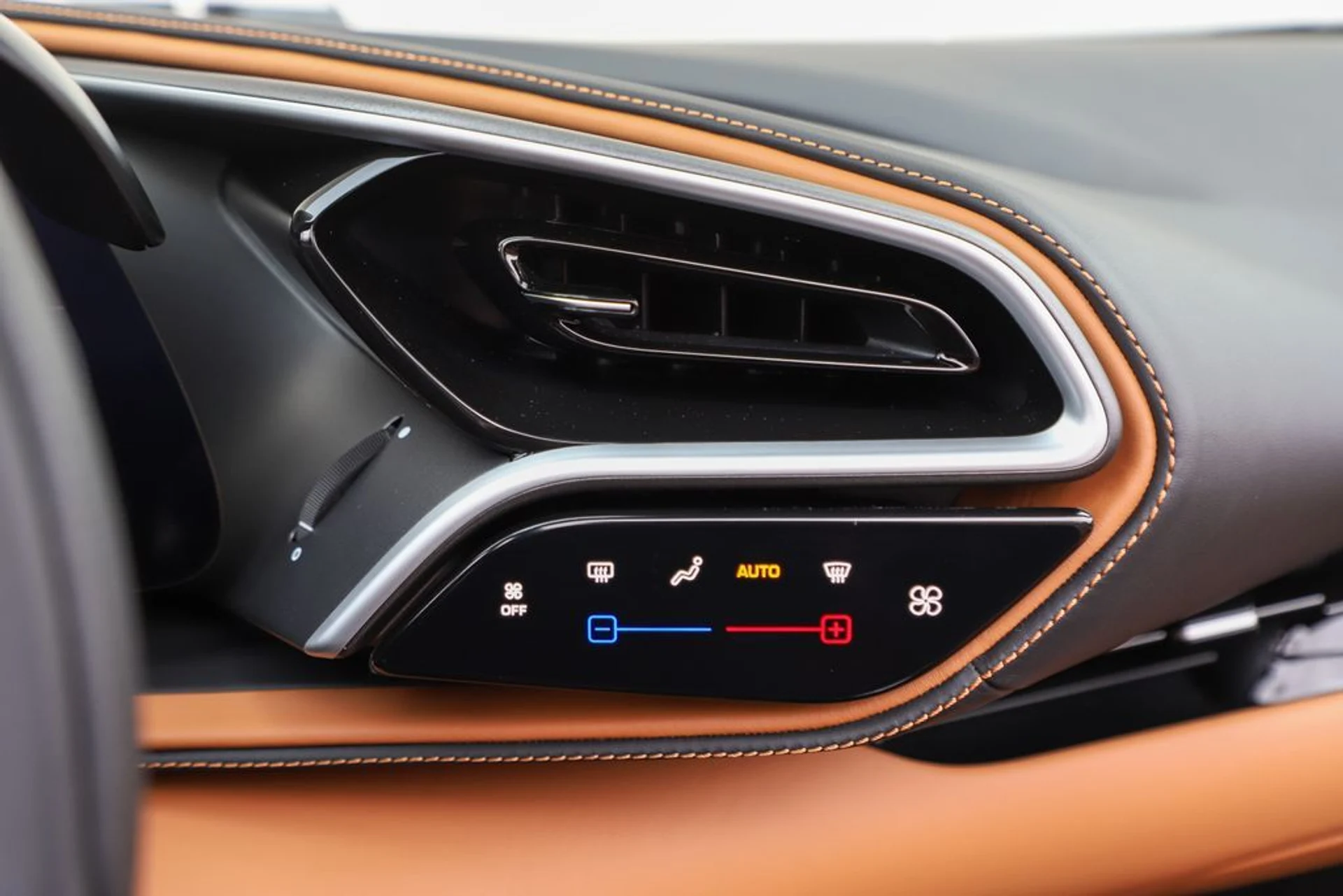 mph033_167543452_edee53dbc78476fe1b61f94b4b5bca9b_cd91834350