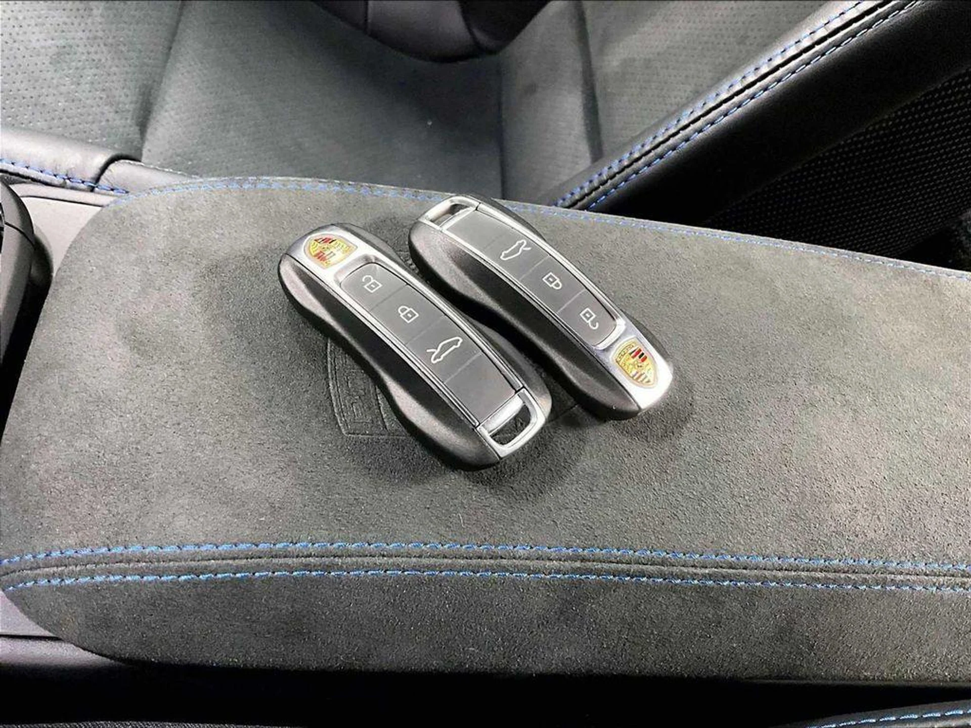 mph033_1678486419_f_H_Iql3f_Dm_Mxzf_U6eewul_TM_Vs_GI_d1874fd6fa