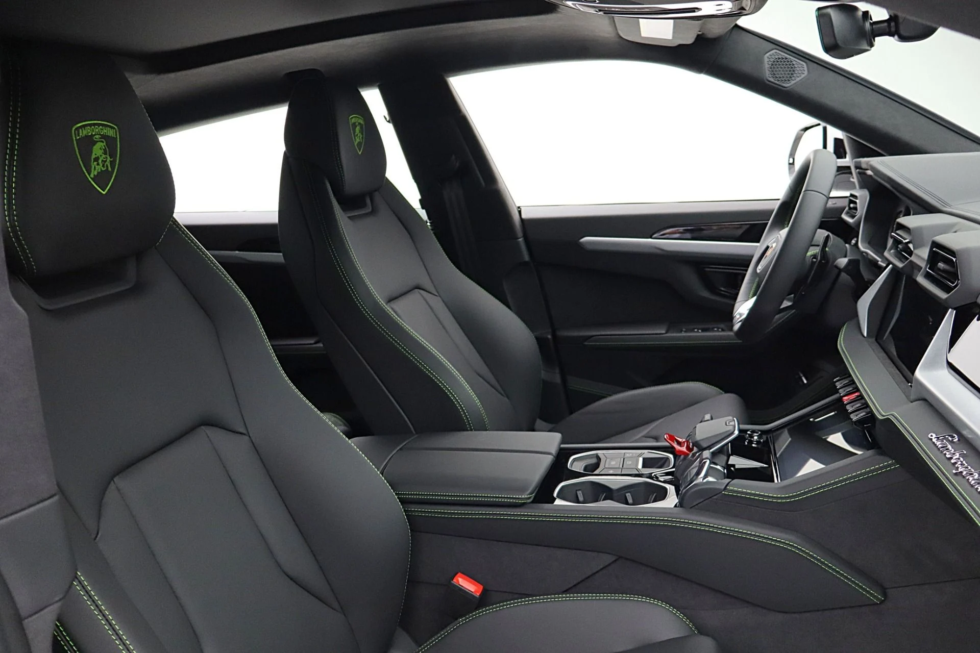 mph033_1693474768_New_2026_Lamborghini_Urus_SE_e1d91efddf