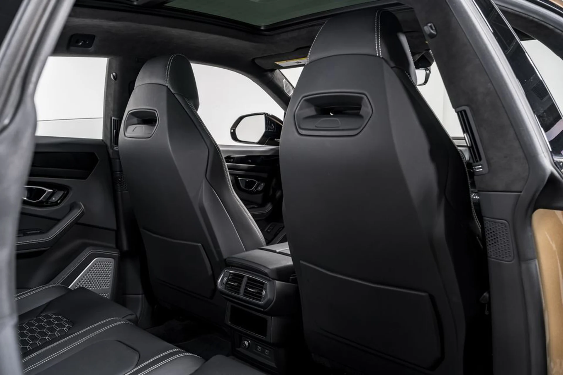 mph033_1696706664_42e344cc5d0428d5b7442c2519c0d5a4x_237b6ae986