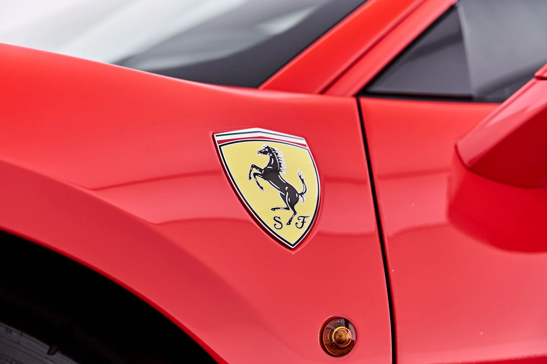 mph033_1703236025_Used_2020_Ferrari_488_Pista_Base_1785808809_b264ca09d5