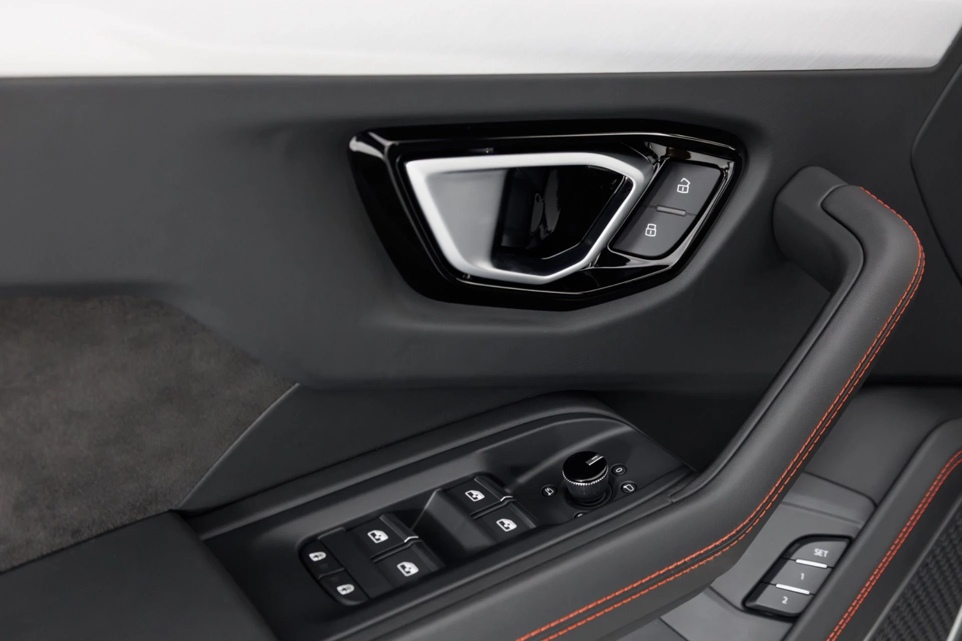 mph033_1711305649_Used_2024_Lamborghini_Urus_S_1788297644_1970c07668